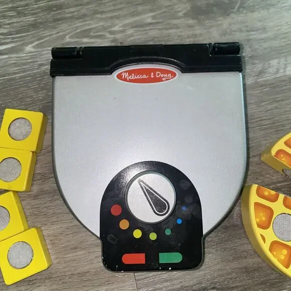 MELISSA DOUG FOOD PRESS & SERVE WAFFLE DISCONTINUED VERY RARE Used